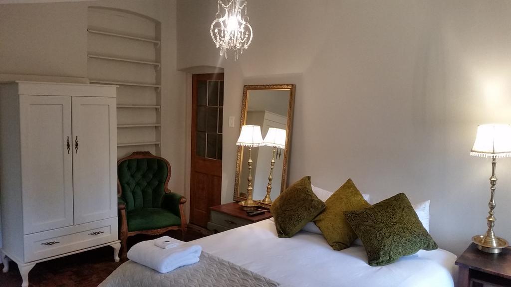 Bauhenia Guesthouse Potchefstroom Extérieur photo