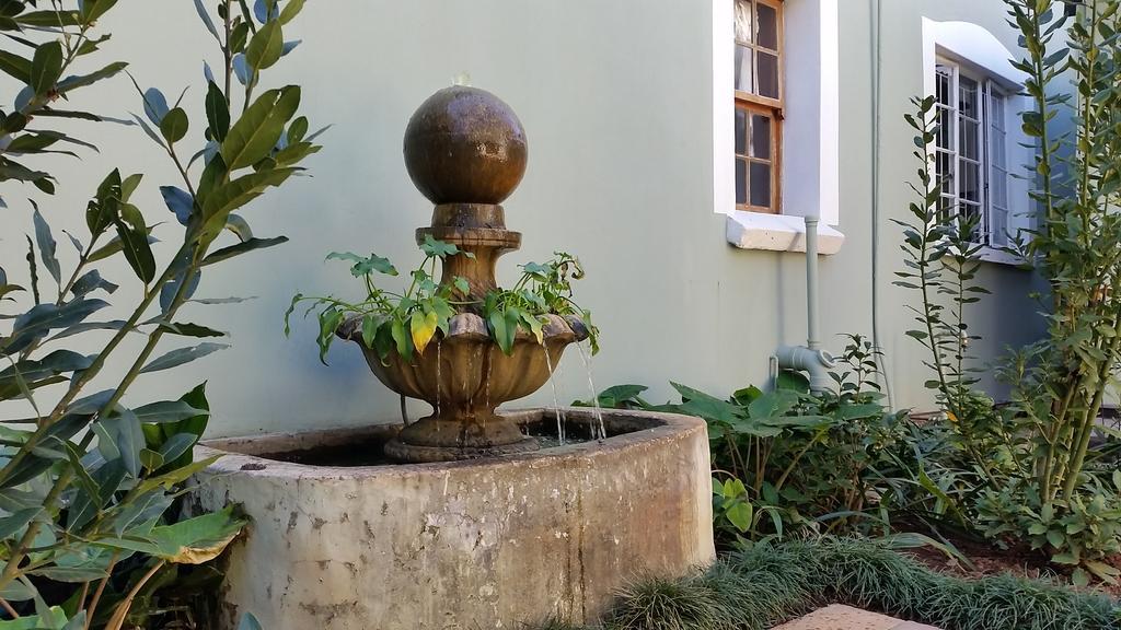 Bauhenia Guesthouse Potchefstroom Extérieur photo